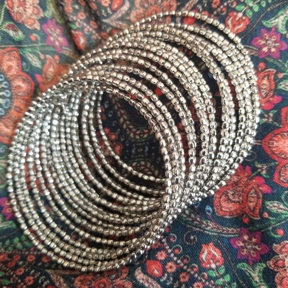 STELLA AND DOT Bardot Bracelet Seed Beads Square Nuggets Slinky Style Bangle - Picture 4 of 9